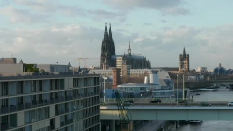Stock Video Epic Take On The City With A Towering Cathedral Live Wallpaper For PC - Free Live Wallpaper