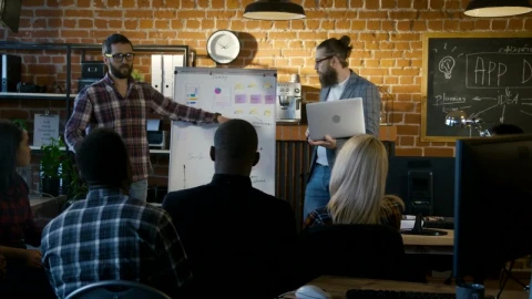 Stock Video Entrepreneurs Explaining Project People Live Wallpaper For PC - Free Live Wallpaper