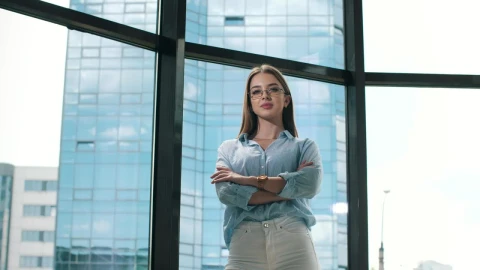 Stock Video Entrepreneurial Young Businesswoman Portrait Live Wallpaper For PC - Free Live Wallpaper