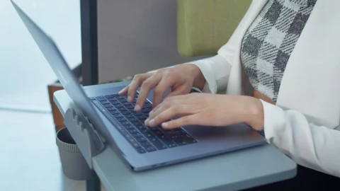 Stock Video Entrepreneur Woman Typing On Her Laptop Live Wallpaper For PC - Free Live Wallpaper