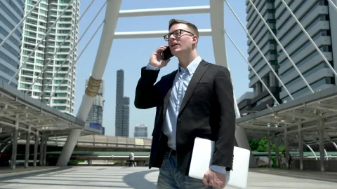 Stock Video Entrepreneur Chatting To A Client Live Wallpaper For PC - Free Live Wallpaper