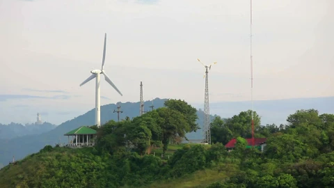 Stock Video Electricity Windmill In The Top Of The Hill Live Wallpaper For PC - Free Live Wallpaper