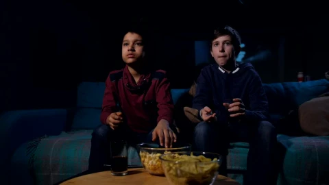 Stock Video Eating Popcorn While Watching A Horror Film Live Wallpaper For PC - Free Live Wallpaper