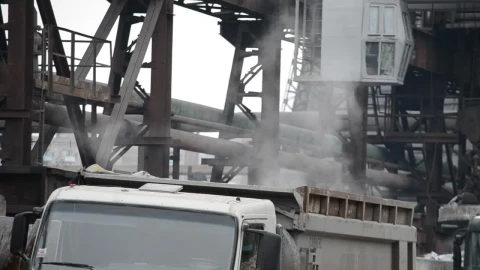 Stock Video Dust And Smoke Rising From A Truck Live Wallpaper For PC - Free Live Wallpaper