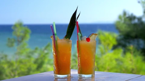 Stock Video Dropping Ice Into A Cocktail Live Wallpaper For PC - Free Live Wallpaper