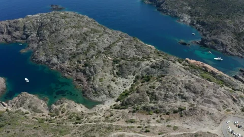 Stock Video Drone Flying Across A Cove Live Wallpaper For PC - Free Live Wallpaper