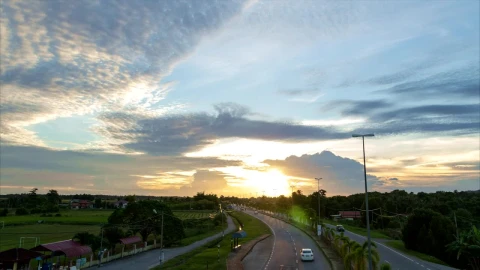 Stock Video Drivers Heading Down A Road Live Wallpaper For PC - Free Live Wallpaper