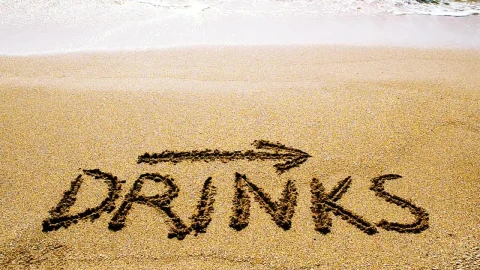Stock Video Drinks With An Arrow Live Wallpaper For PC - Free Live Wallpaper