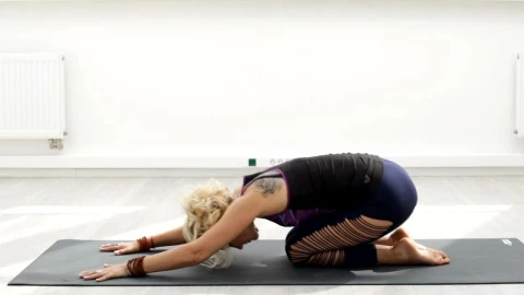 Stock Video Doing Yoga In An Empty Room Live Wallpaper For PC - Free Live Wallpaper