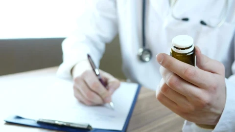 Stock Video Doctor Writing Prescription Live Wallpaper For PC - Free Live Wallpaper