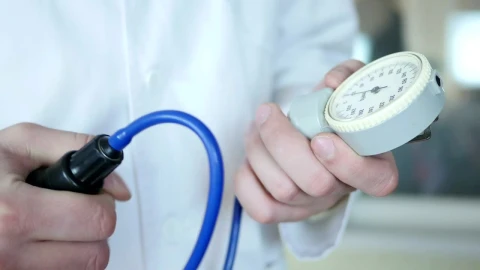 Stock Video Doctor Measuring The Pressure Live Wallpaper For PC - Free Live Wallpaper