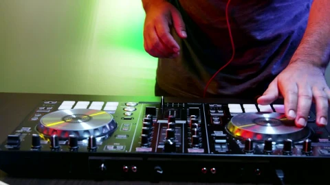 Stock Video Dj Working With Their Table Live Wallpaper For PC - Free Live Wallpaper