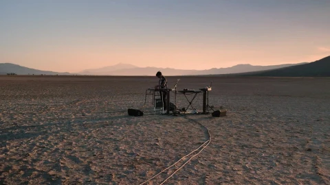 Stock Video Dj Playing Music In The Middle Of A Sunny Desert Live Wallpaper For PC - Free Live Wallpaper