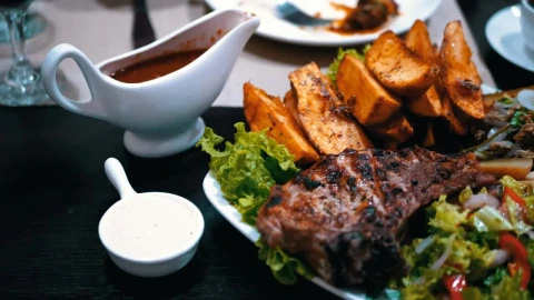 Stock Video Dish Of Meat Potatoes And Salad In A Restaurant Live Wallpaper For PC - Free Live Wallpaper