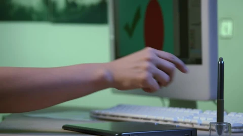 Stock Video Designer Using A Tablet Live Wallpaper For PC - Free Live Wallpaper