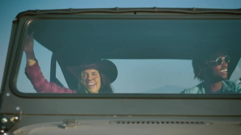 Stock Video Friends Enjoying During A Road Trip Live Wallpaper For PC - Free Live Wallpaper