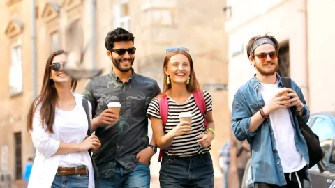 Stock Video Friends Enjoy Holiday Walk Around City Live Wallpaper For PC - Free Live Wallpaper