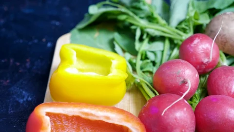 Stock Video Fresh Vegetables From A Garden Live Wallpaper For PC - Free Live Wallpaper