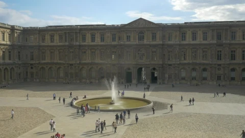 Stock Video Fountain By The Louvre Live Wallpaper For PC - Free Live Wallpaper
