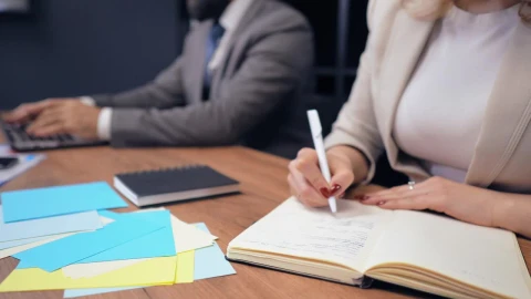 Stock Video Formal Dressed People Worked In An Office Live Wallpaper For PC - Free Live Wallpaper
