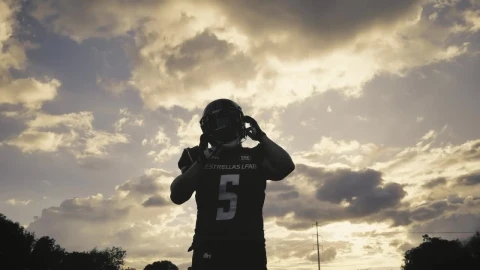Stock Video Football Player Taking Off His Helmet Live Wallpaper For PC - Free Live Wallpaper