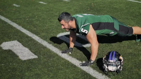 Stock Video Football Player Doing Push Ups Live Wallpaper For PC - Free Live Wallpaper