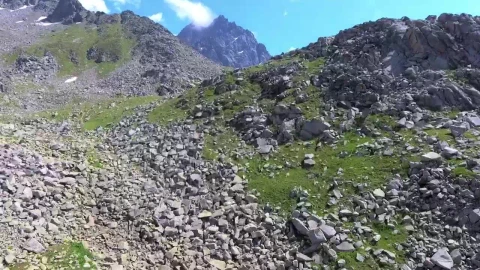 Stock Video Flying Through Rocky Mountains Live Wallpaper For PC - Free Live Wallpaper