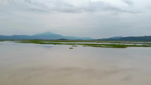 Stock Video Flying Over A Huge Plain Covered In Water Live Wallpaper For PC - Free Live Wallpaper
