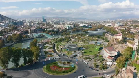 Stock Video Flying Over A Beautiful Futuristic Green City Live Wallpaper For PC - Free Live Wallpaper