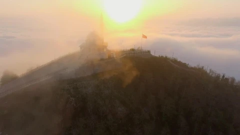 Stock Video Fly Through The Fog To The Mosque Live Wallpaper For PC - Free Live Wallpaper