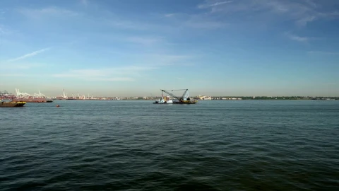 Stock Video Floating Crane In New York Harbor Live Wallpaper For PC - Free Live Wallpaper