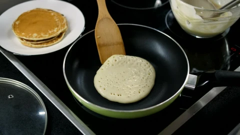 Stock Video Flipping A Pancake On A Stove Live Wallpaper For PC - Free Live Wallpaper