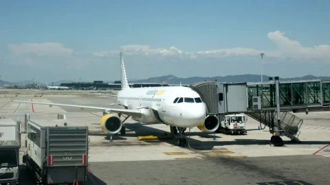 Stock Video Flight Getting Ready For Departure Live Wallpaper For PC - Free Live Wallpaper