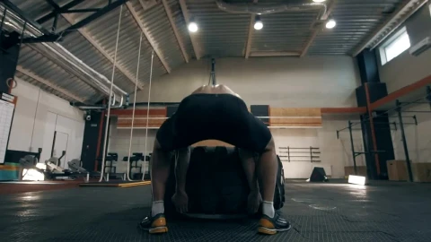 Stock Video Fitness Muscular Man Doing Crossfit Exercises Live Wallpaper For PC - Free Live Wallpaper