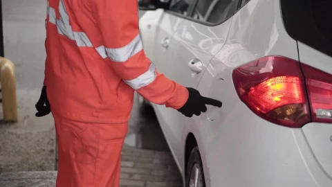 Stock Video Filling Up A Car With Petrol Live Wallpaper For PC - Free Live Wallpaper