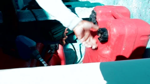 Stock Video Filling Up A Boat With Fuel Live Wallpaper For PC - Free Live Wallpaper