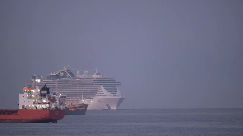 Stock Video Ferry Boat And Cargo Ships Live Wallpaper For PC - Free Live Wallpaper