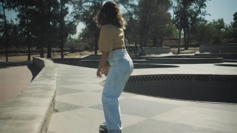 Stock Video Female Skater Practicing Skateboarding Live Wallpaper For PC - Free Live Wallpaper