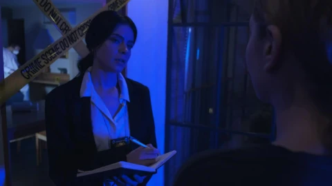 Stock Video Female Police Officer Interrogating A Person At A Crime Scene Live Wallpaper For PC - Free Live Wallpaper