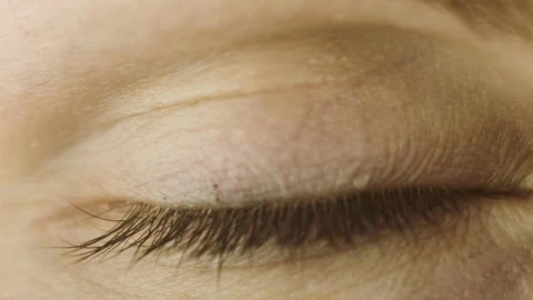 Stock Video Female Human Eye Blinking Live Wallpaper For PC - Free Live Wallpaper
