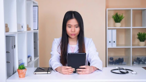 Stock Video Female Doctor Talking On A Video Call Live Wallpaper For PC - Free Live Wallpaper