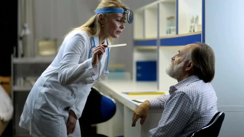 Stock Video Female Doctor Doing A Medical Checkup To A Man Live Wallpaper For PC - Free Live Wallpaper