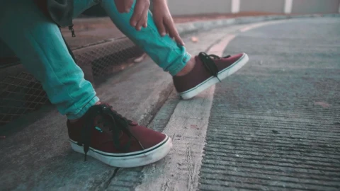 Stock Video Feet Of A Young Man With Red Tennis Shoes Live Wallpaper For PC - Free Live Wallpaper