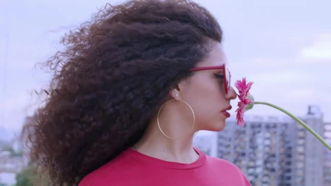 Stock Video Fashion Model With Sunglasses And A Flower Live Wallpaper For PC - Free Live Wallpaper
