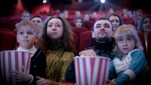 Stock Video Family Watching A Childrens Movie At The Cinema Live Wallpaper For PC - Free Live Wallpaper