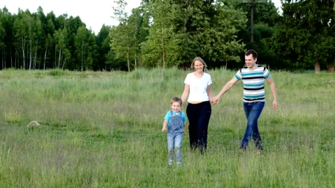 Stock Video Family Walking Through Wild Grass Live Wallpaper For PC - Free Live Wallpaper