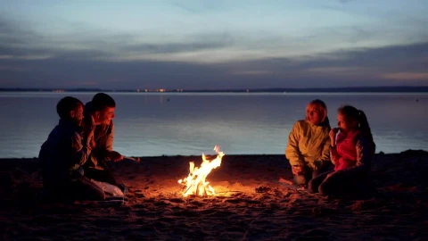 Stock Video Family Roasting Marshmallows Live Wallpaper For PC - Free Live Wallpaper