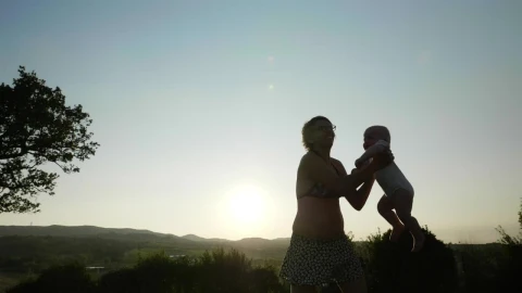Stock Video Family Playing At Sunset Live Wallpaper For PC - Free Live Wallpaper
