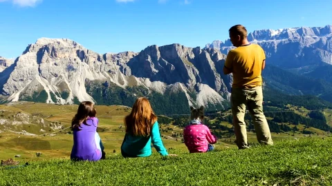 Stock Video Family Enjoying The Mountain View Live Wallpaper For PC - Free Live Wallpaper