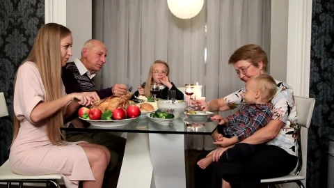 Stock Video Family Eating A Healthy Meal Live Wallpaper For PC - Free Live Wallpaper